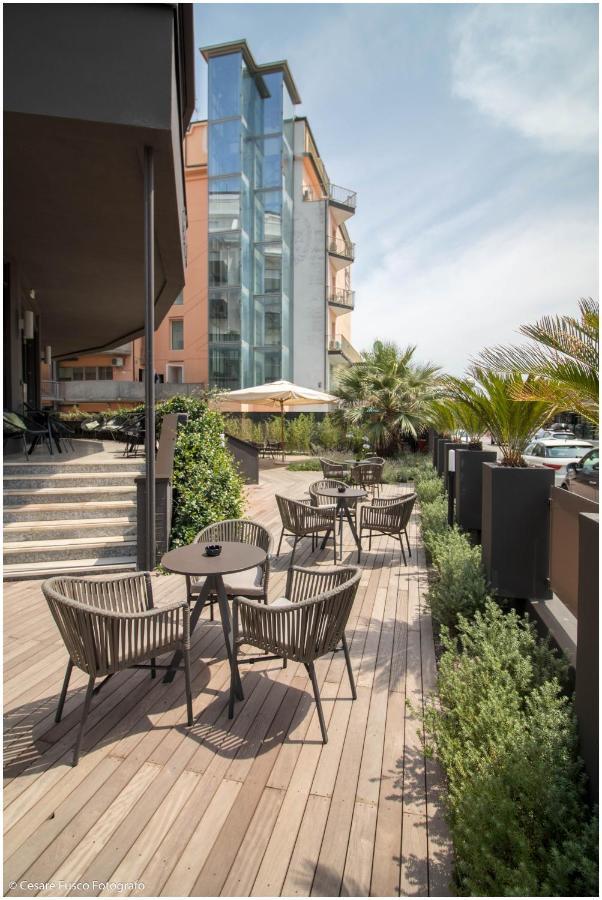 Hotel Caraibi Milano Marittima Exterior photo
